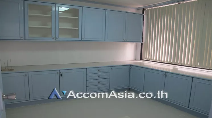 unitSplit-type Air |  Office space For Rent in Silom, Bangkok  near BTS Sala Daeng (AA22827)