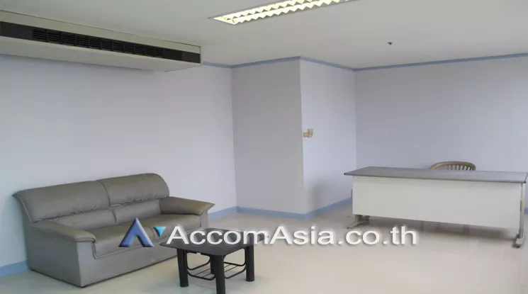 8  Office Space For Rent in Silom ,Bangkok BTS Sala Daeng at Skulthai Surawong AA22827