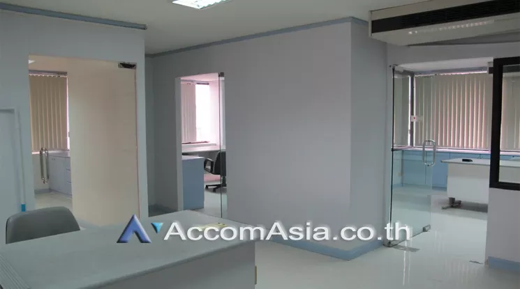 10  Office Space For Rent in Silom ,Bangkok BTS Sala Daeng at Skulthai Surawong AA22827