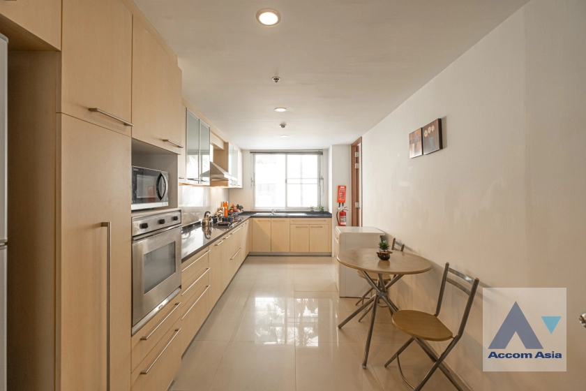  1  3 br Apartment For Rent in Silom ,Bangkok BTS Surasak at High-end Low Rise  13600