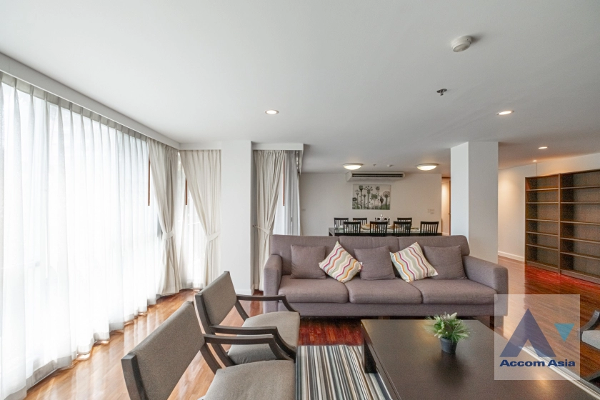 Pet friendly |  3 Bedrooms  Apartment For Rent in Silom, Bangkok  near BTS Surasak (13600)