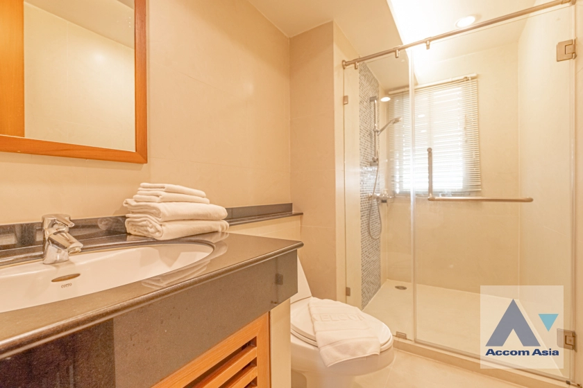 19  3 br Apartment For Rent in Silom ,Bangkok BTS Surasak at High-end Low Rise  13600