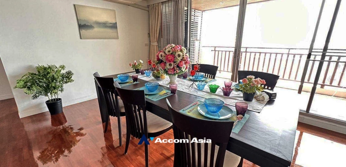 8  3 br Apartment For Rent in Silom ,Bangkok BTS Surasak at High-end Low Rise  13601