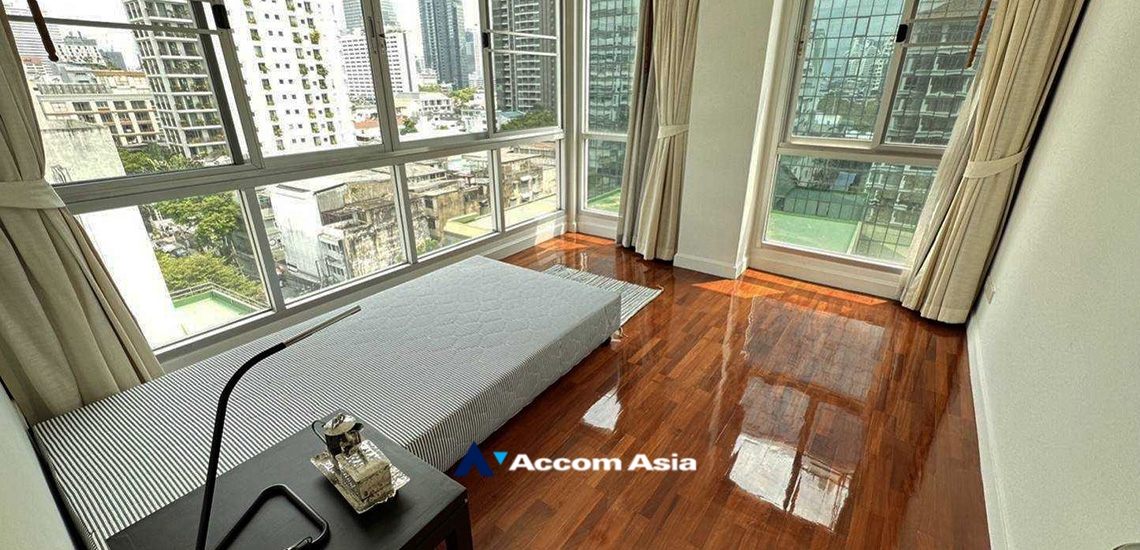 11  3 br Apartment for rent and sale in Silom ,Bangkok BTS Surasak at High-end Low Rise  13601
