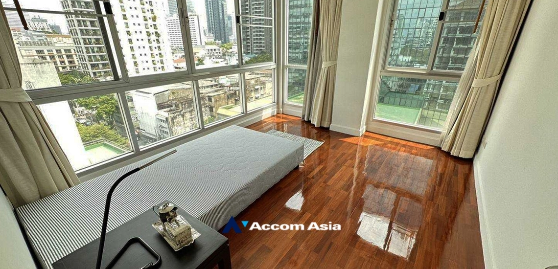 11  3 br Apartment For Rent in Silom ,Bangkok BTS Surasak at High-end Low Rise  13601