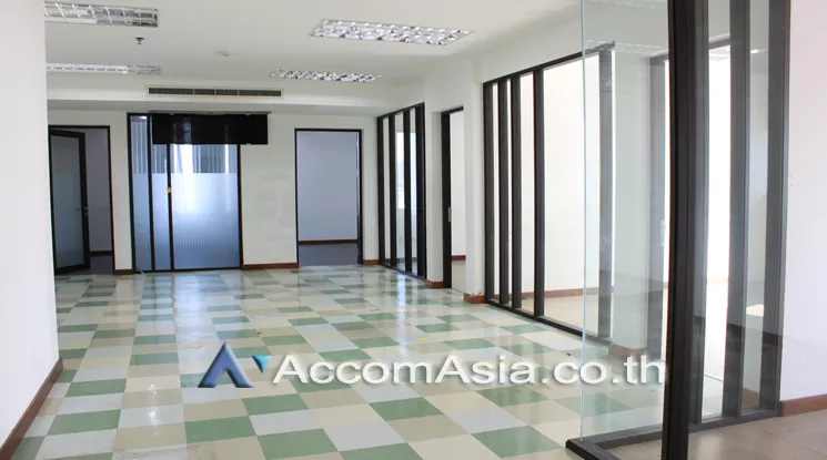 unit Office space For Rent in Sukhumvit, Bangkok  near BTS Nana (AA22857)