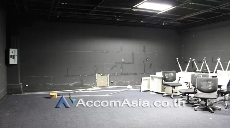  1  Office Space For Rent in Sukhumvit ,Bangkok BTS Nana at The Trendy Sukhumvit 13 AA22857