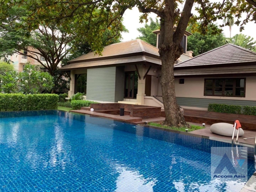 Home Office, Private Swimming Pool |  5 Bedrooms  House For Rent & Sale in Sukhumvit, Bangkok  near BTS Ekkamai (AA22860)