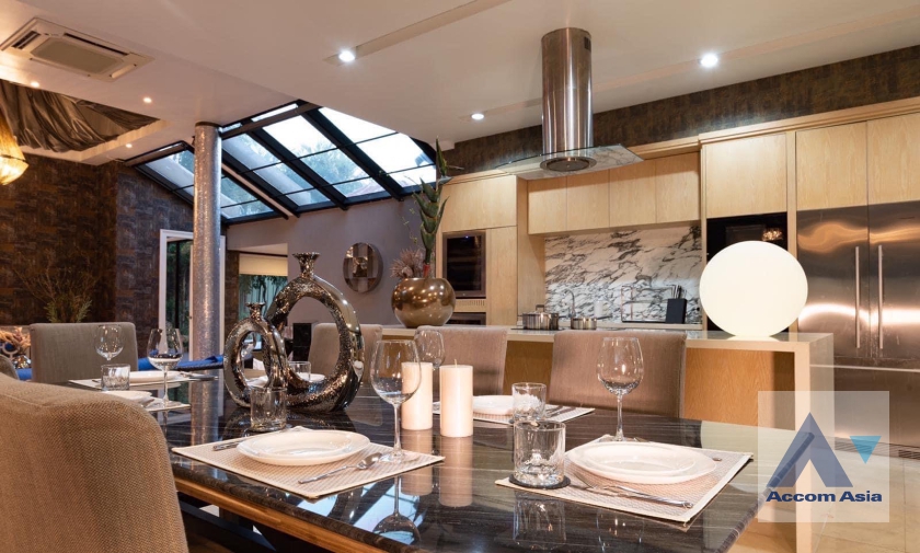 8  5 br House for rent and sale in Sukhumvit ,Bangkok BTS Ekkamai AA22860