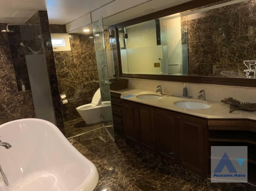 16  5 br House for rent and sale in Sukhumvit ,Bangkok BTS Ekkamai AA22860