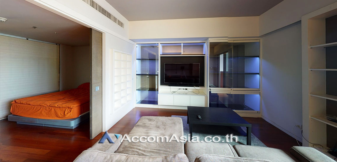 unit 1 Bedroom  Condominium For Rent in Ploenchit, Bangkok  near BTS Ratchadamri (AA22861)