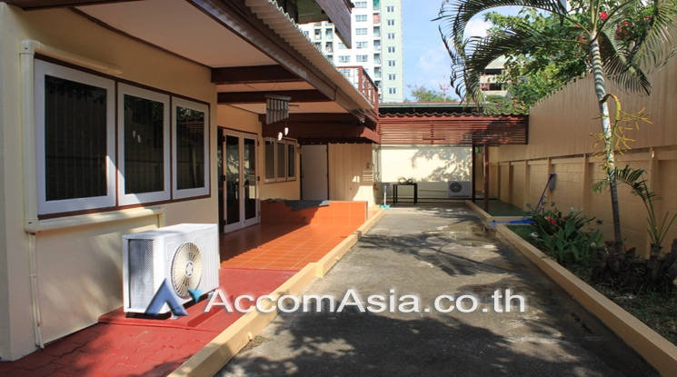 12  2 br House for rent and sale in Sukhumvit ,Bangkok BTS On Nut AA22885