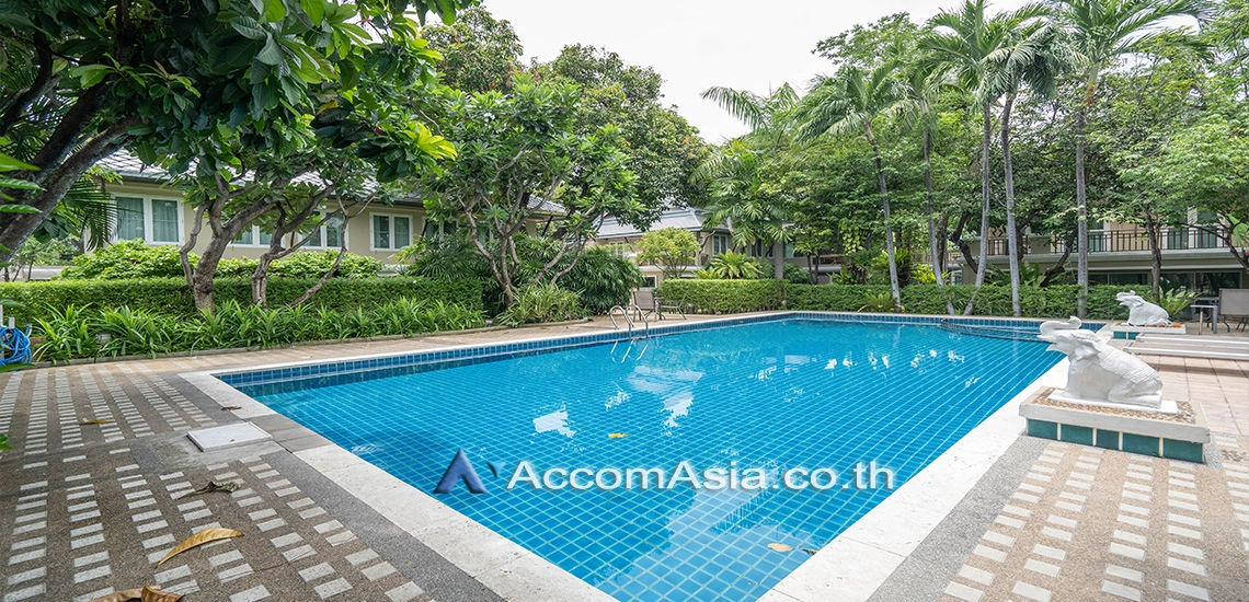 2  3 br House For Rent in Sukhumvit ,Bangkok BTS Ekkamai at Private Compound AA22906