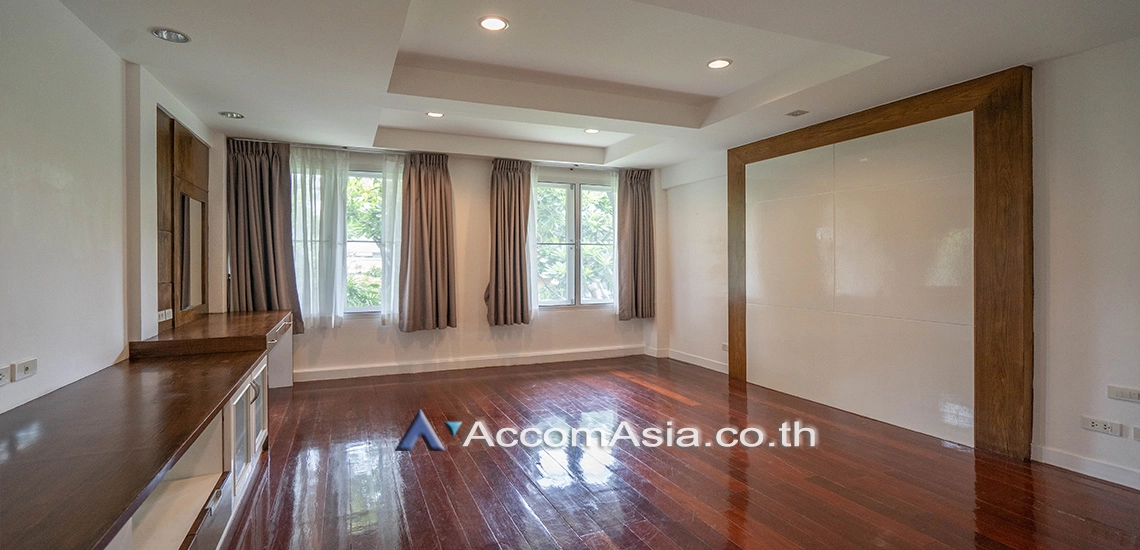 18  3 br House For Rent in Sukhumvit ,Bangkok BTS Ekkamai at Private Compound AA22906