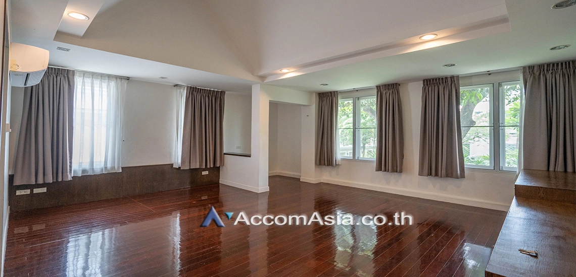19  3 br House For Rent in Sukhumvit ,Bangkok BTS Ekkamai at Private Compound AA22906