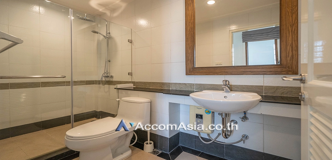 23  3 br House for rent and sale in Sukhumvit ,Bangkok BTS Ekkamai at Private Compound AA22906