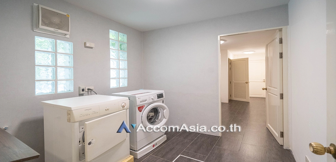 20  3 br House for rent and sale in Sukhumvit ,Bangkok BTS Ekkamai at Private Compound AA22906