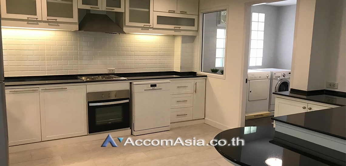 15  3 br House For Rent in Sukhumvit ,Bangkok BTS Ekkamai at Private Compound AA22906