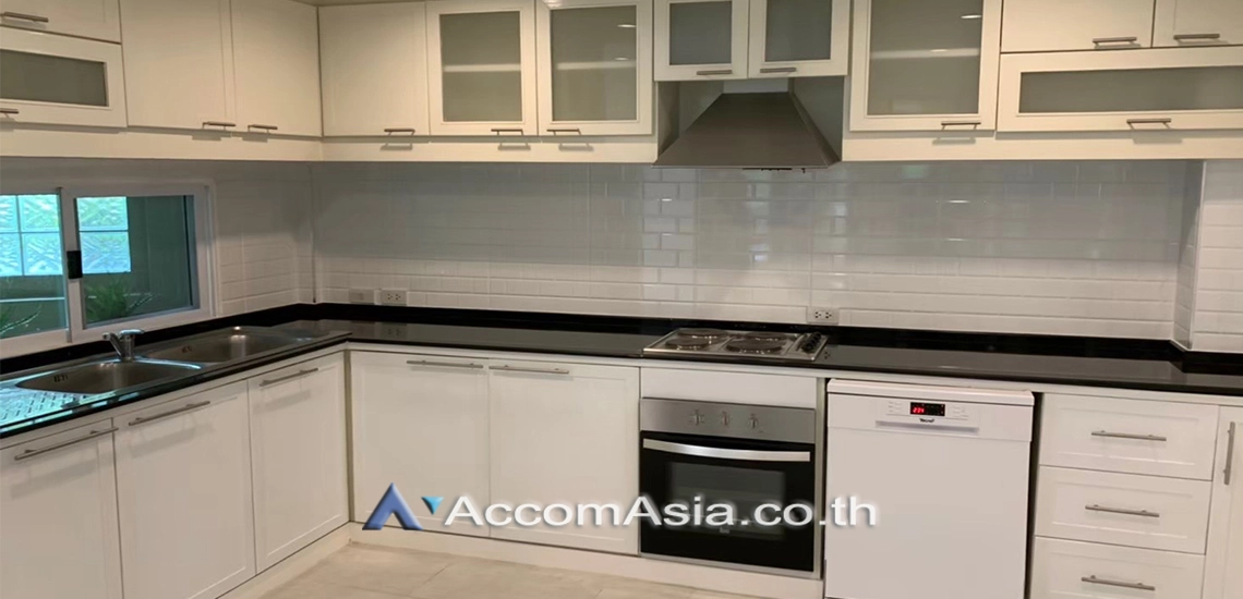 13  3 br House For Rent in Sukhumvit ,Bangkok BTS Ekkamai at Private Compound AA22906