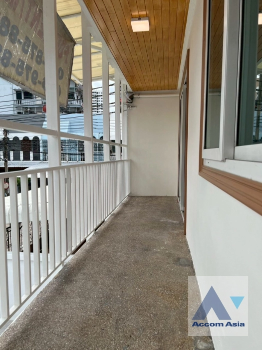 15  5 br Townhouse for rent and sale in Sukhumvit ,Bangkok BTS Asok - MRT Sukhumvit AA22936