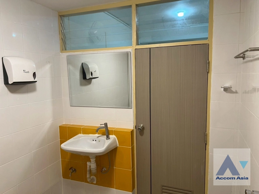 29  5 br Townhouse for rent and sale in Sukhumvit ,Bangkok BTS Asok - MRT Sukhumvit AA22936