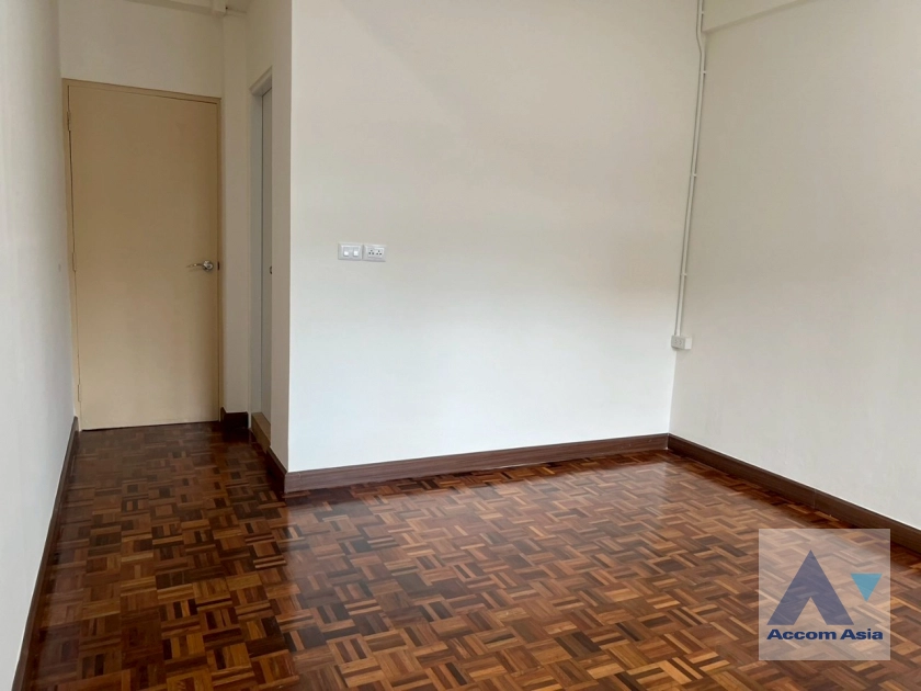 18  5 br Townhouse for rent and sale in Sukhumvit ,Bangkok BTS Asok - MRT Sukhumvit AA22936
