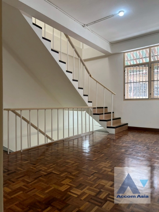 10  5 br Townhouse for rent and sale in Sukhumvit ,Bangkok BTS Asok - MRT Sukhumvit AA22936