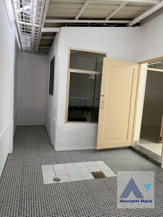 34  5 br Townhouse for rent and sale in Sukhumvit ,Bangkok BTS Asok - MRT Sukhumvit AA22936