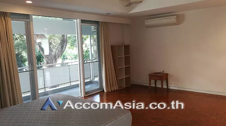 5  4 br Apartment For Rent in Sathorn ,Bangkok BTS Chong Nonsi at Low rise - Cozy Apartment AA22975