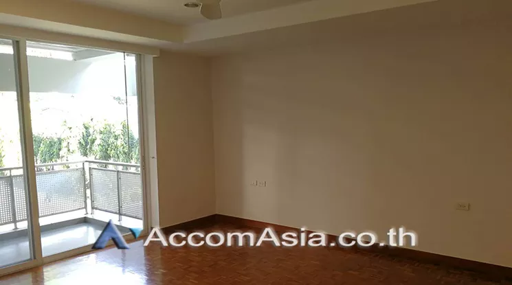 8  4 br Apartment For Rent in Sathorn ,Bangkok BTS Chong Nonsi at Low rise - Cozy Apartment AA22975