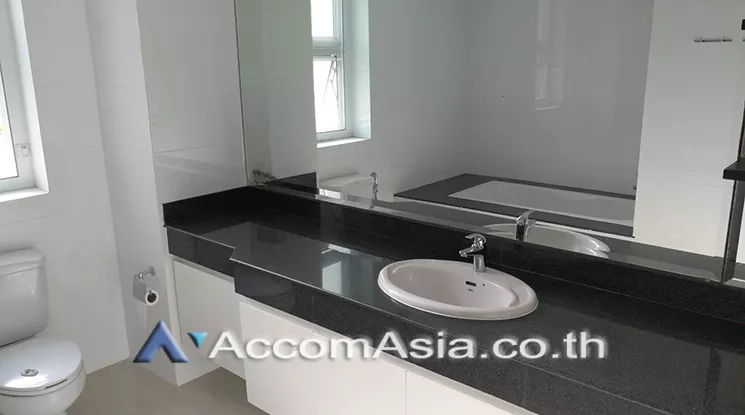 10  4 br Apartment For Rent in Sathorn ,Bangkok BTS Chong Nonsi at Low rise - Cozy Apartment AA22975