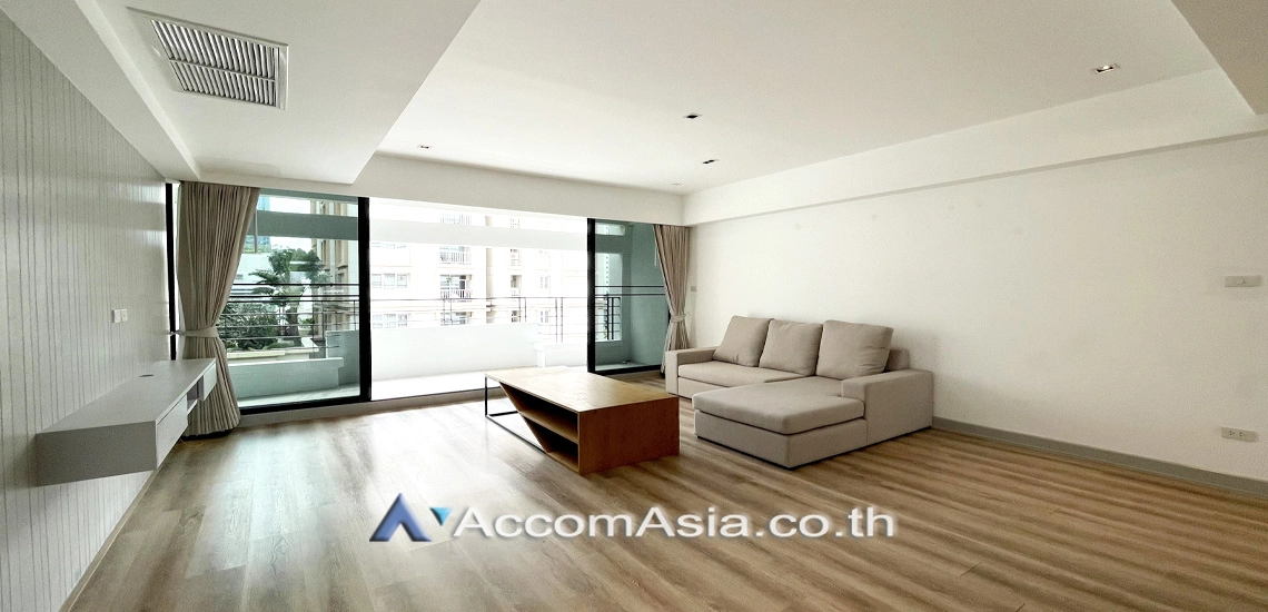 Big Balcony, Pet friendly |  Newly Renovated Apartment  3 Bedroom for Rent MRT Sukhumvit in Sukhumvit Bangkok