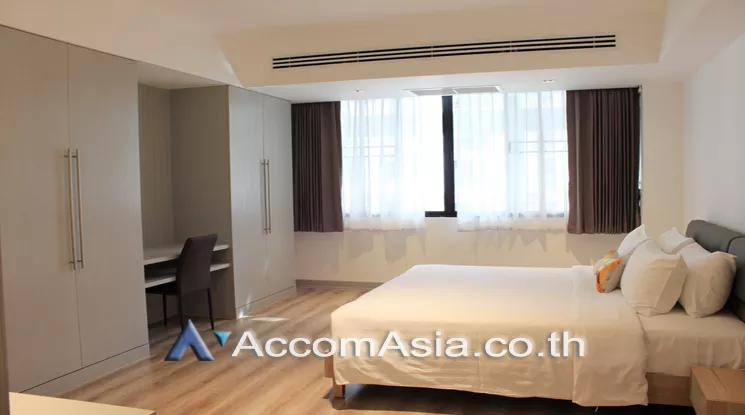Big Balcony, Pet friendly |  2 Bedrooms  Apartment For Rent in Sukhumvit, Bangkok  near BTS Asok - MRT Sukhumvit (AA22995)