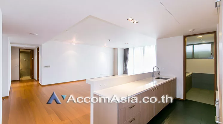  2 Bedrooms  Condominium For Rent in Sathorn, Bangkok  near BTS Chong Nonsi - MRT Lumphini (AA22996)
