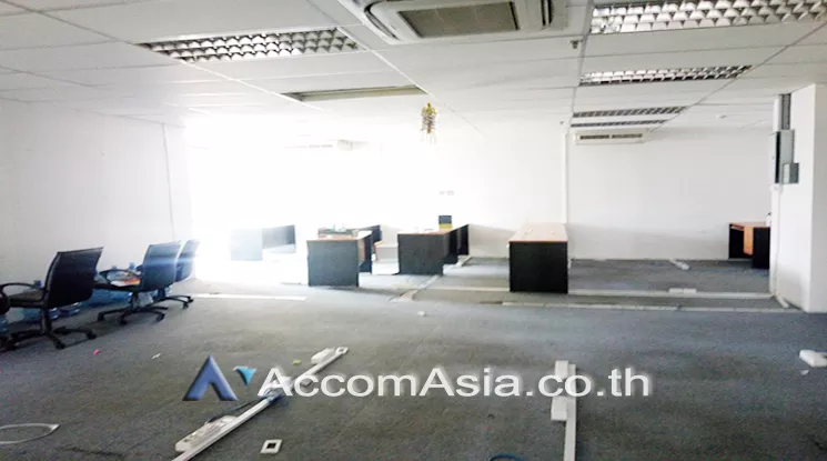  1  Office Space For Rent in Ratchadapisek ,Bangkok MRT Rama 9 at Chamnan Phenjati Business Center AA23002