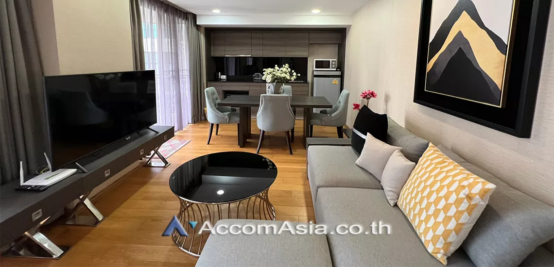  2 Bedrooms  Condominium For Rent & Sale in Ploenchit, Bangkok  near BTS Chitlom (AA23004)