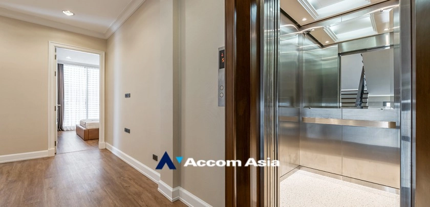 8  3 br Townhouse for rent and sale in Sukhumvit ,Bangkok BTS Thong Lo at 749 Residence AA23033