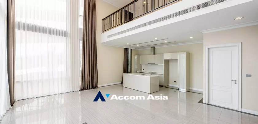 Huge Terrace, Private Swimming Pool |  3 Bedrooms  Townhouse For Rent & Sale in Sukhumvit, Bangkok  near BTS Thong Lo (AA23033)