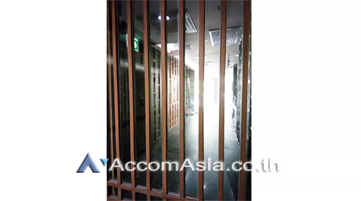  1  Office Space For Rent in Sukhumvit ,Bangkok BTS Asok - MRT Sukhumvit at Office space for rent Sukhumvit 25 AA23056