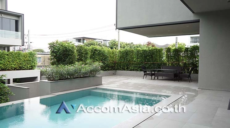 20  4 br House For Rent in Sukhumvit ,Bangkok BTS Ekkamai at Baan Ekamai AA23064