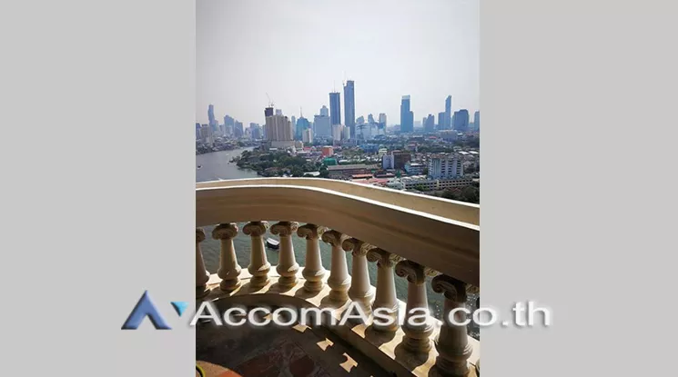 unit 3 Bedrooms  Condominium For Sale in Silom, Bangkok  (AA23078)