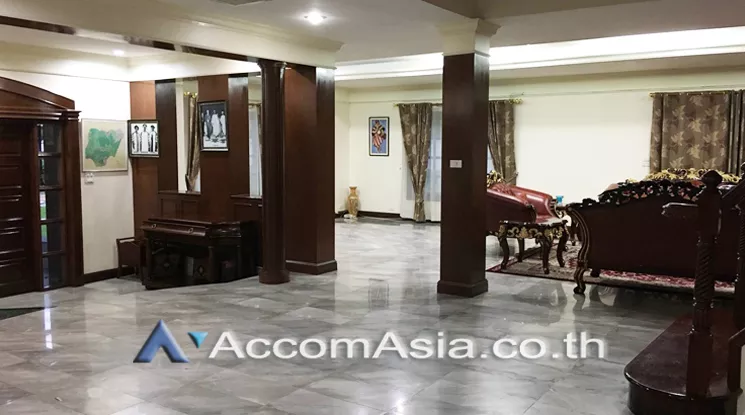  1  6 br House For Sale in Pattanakarn ,Bangkok ARL Hua Mak AA23079