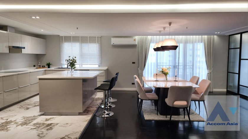 unitFully Furnished |  3 Bedrooms  Condominium For Rent in Sathorn, Bangkok  near BTS Sala Daeng - MRT Lumphini (AA23100)