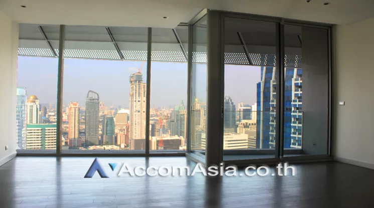 unit 2 Bedrooms  Condominium For Rent & Sale in Ploenchit, Bangkok  near BTS Ratchadamri (AA23118)