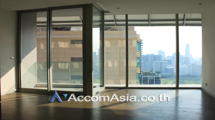 2 Bedrooms  Condominium For Rent & Sale in Ploenchit, Bangkok  near BTS Ratchadamri (AA23119)