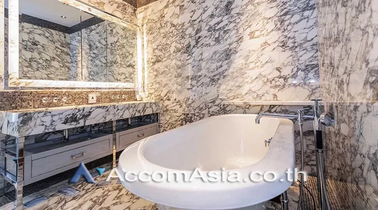 6  2 br Condominium For Sale in Silom ,Bangkok BTS Chong Nonsi at The Ritz Carlton Residences AA23125