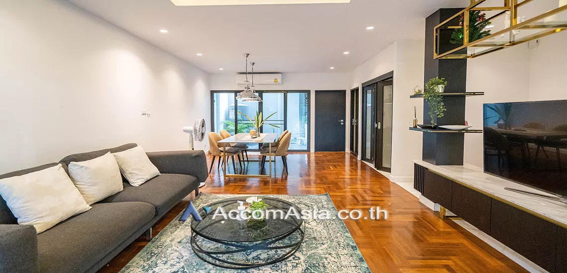  1  2 br Townhouse For Rent in sukhumvit ,Bangkok BTS Thong Lo AA23160