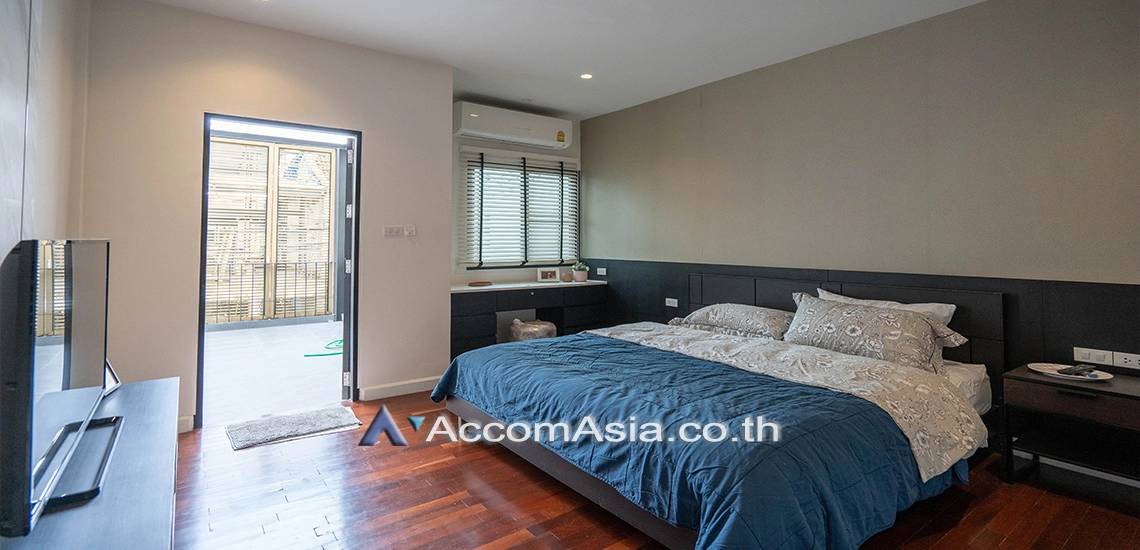 7  2 br Townhouse for rent and sale in Sukhumvit ,Bangkok BTS Thong Lo AA23160