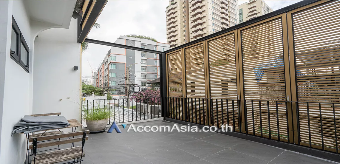 5  2 br Townhouse For Rent in sukhumvit ,Bangkok BTS Thong Lo AA23160