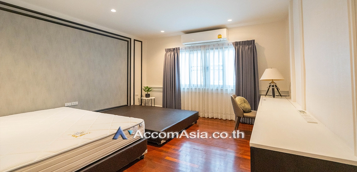 8  2 br Townhouse for rent and sale in Sukhumvit ,Bangkok BTS Thong Lo AA23160
